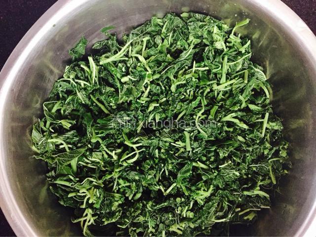 粉碎好的野笕菜