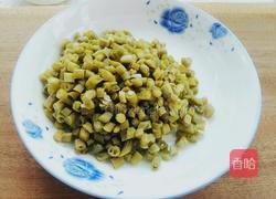 酸辣空菜梗的做法图解2