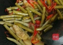 泡菜炒猪皮的做法图解5