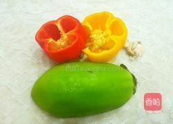 彩椒炒茄子的做法图解1