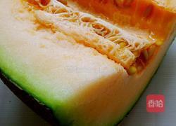 哈密瓜优酪乳燕麦碎的做法图解1