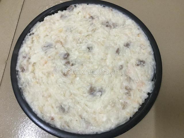 水烧开用蒸架大火蒸15分钟即可（时间按照盘与碗的深度来定）熟了出锅摊冷