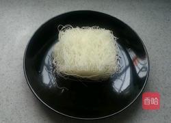 韭菜鸡蛋粉丝春卷的做法图解3