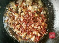 卷心菜炒米面的做法图解2