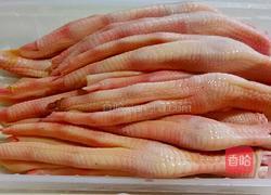 香辣卤鸭掌的做法图解1