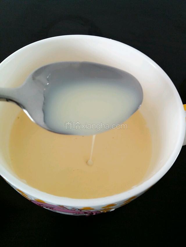 再加入2汤勺乳酪搅拌均匀（没有可不加）