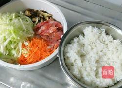 卷心菜炒饭的做法图解3