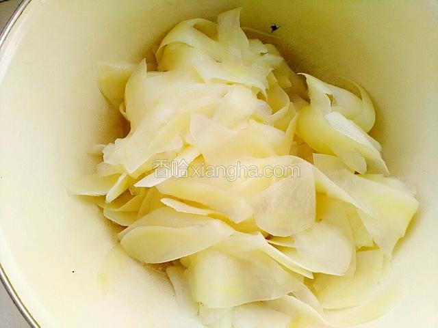 然后把水倒掉，就可以了