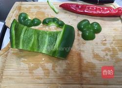 彩椒炒牛肉的做法图解1