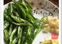 平菇炒肉的做法图解2