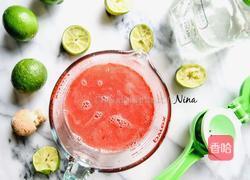 西瓜鸡尾酒冰棒的做法图解1