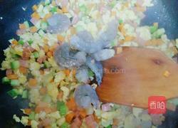 什锦虾仁炒饭的做法图解5