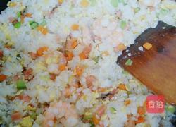 什锦虾仁炒饭的做法图解7