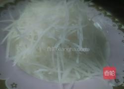凉拌白萝卜丝的做法图解2