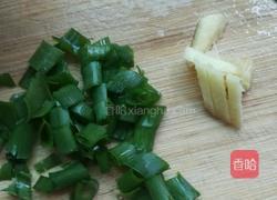 袖珍菇鸡蛋汤的做法图解2