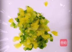 彩椒皮蛋的做法图解2