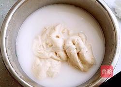 美味的秘制凉皮的做法图解2