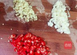 梅干菜烧鸡爪的做法图解3