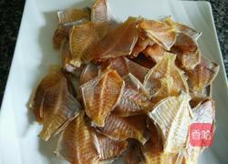 香煎扒皮鱼干的做法图解1