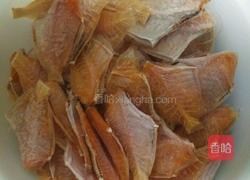 香煎扒皮鱼干的做法图解2