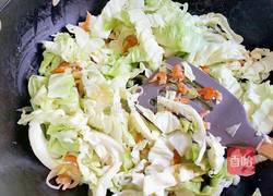 虾米炒卷心菜的做法图解6