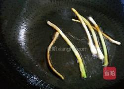 火龙果炒鸡丁的做法图解3