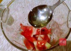 蜂蜜西瓜汁的做法图解2