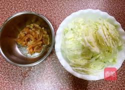 卷心菜炒鸡肉的做法图解2