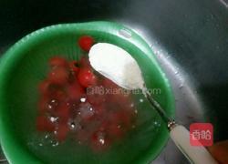 糖渍圣女果的做法图解2