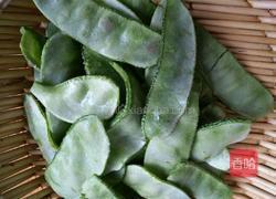 扁豆丝炒肉的做法图解3