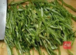 扁豆丝炒肉的做法图解4