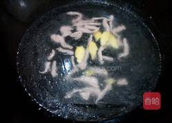 瘦肉绿豆芽汤的做法图解4
