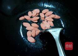 火腿肠炒绿豆芽的做法图解3