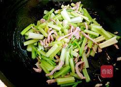 彩椒芹菜炒肉丝的做法图解6