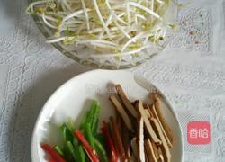绿豆芽炒豆干的做法图解1