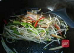 绿豆芽炒豆干的做法图解2