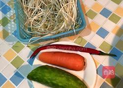 凉拌绿豆芽黄瓜的做法图解1