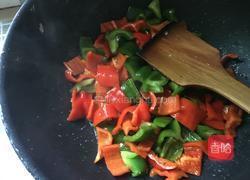 彩椒炒鸡蛋的做法图解7
