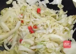 爆炒酸辣卷心菜的做法图解7