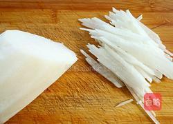 萝卜丝丸子汤的做法图解2