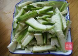 丝瓜蛋汤的做法图解2