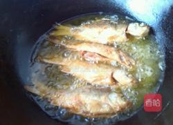 干炸五香鲫鱼的做法图解6