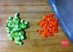 卷心菜肉末炒饭的做法图解3