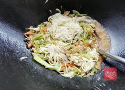 卷心菜炒面的做法图解8