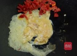 圣女果杂蔬鸡蛋炒饭的做法图解6