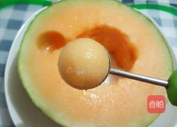 哈密瓜拼盘的做法图解4