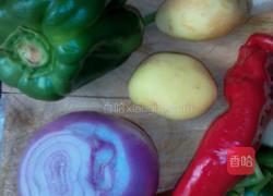 彩椒炒馍块的做法图解1
