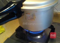 肉骨头山药枸杞汤的做法图解4