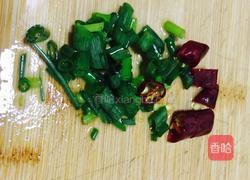 韭菜炒绿豆芽的做法图解2