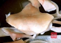 彩椒炒肉皮的做法图解1